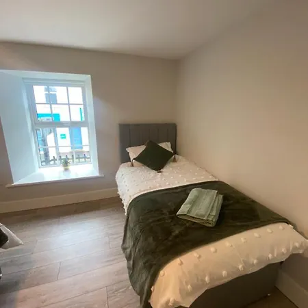 Baxters Apartment *